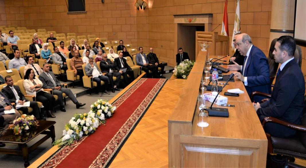 وزير الطيران المدنى