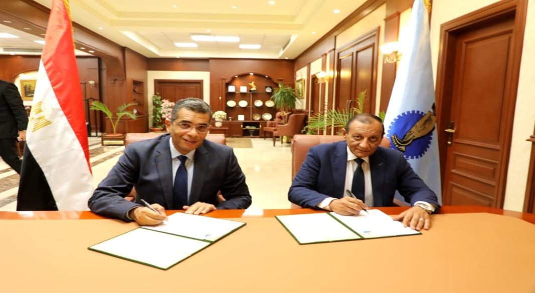 إتفاقية تعاون لإدارة وتشغيل مينائي الصيد بشلاتين وأبو رماد